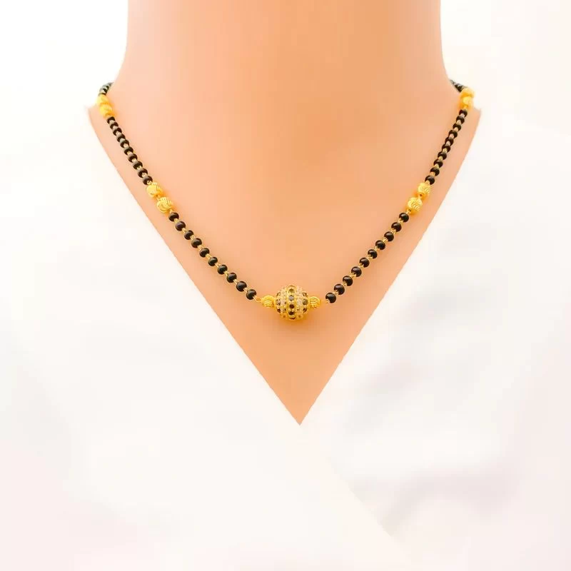 Graceful black diamonds mangalsutra