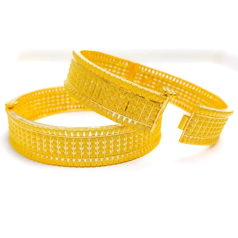 Heart adorned bangle set
