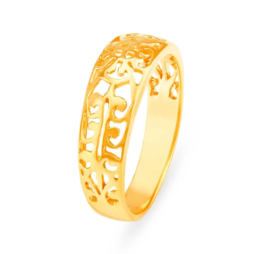 Sonorous Yellow Gold Carved Finger Ring