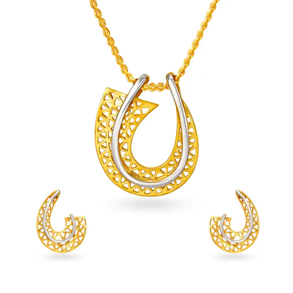 Modish Pendant Set