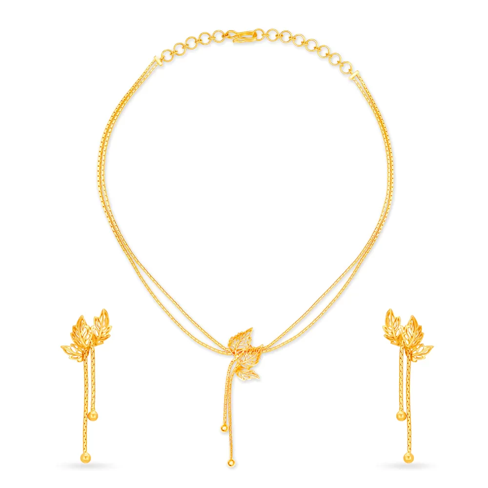 Graceful Gold Necklace Set