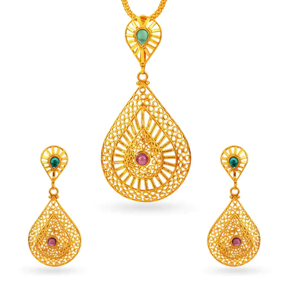 Majestic Gold Pendant And Earrings Set