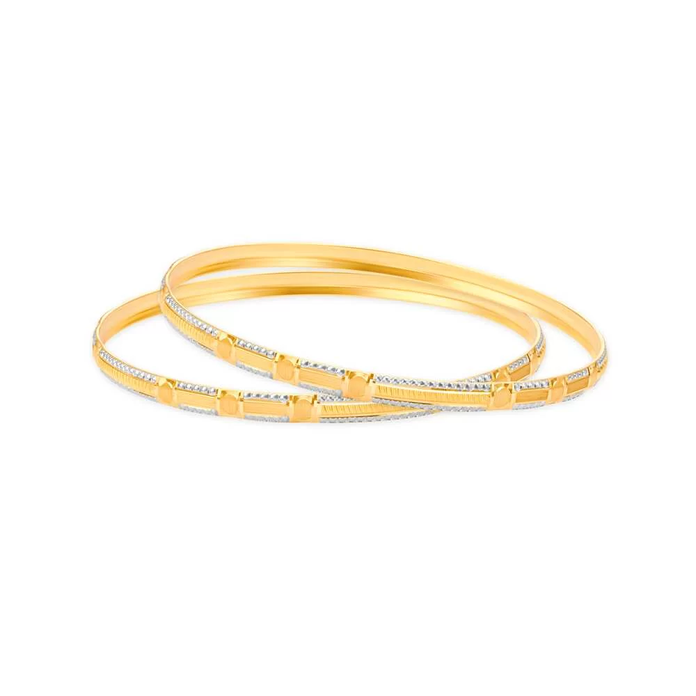 Chic Elegant Gold Bangle