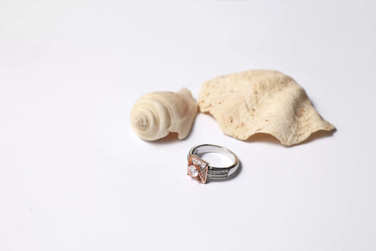 Viviette ring in silver for her