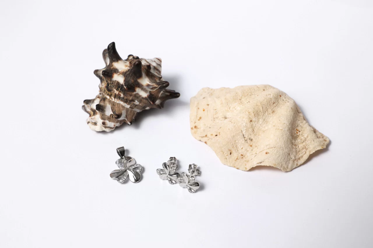 floral stud earrings in silver for her