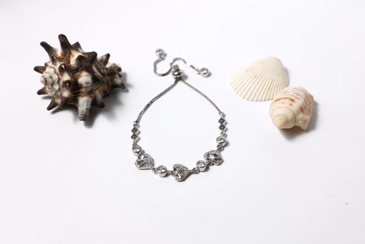 heart bracelet in silver for her