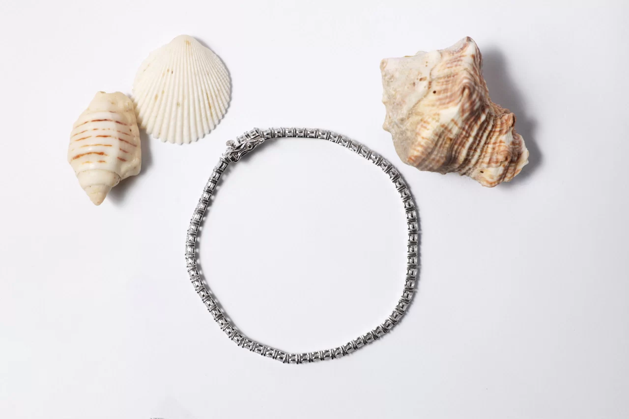 Elegant bracelet in silver