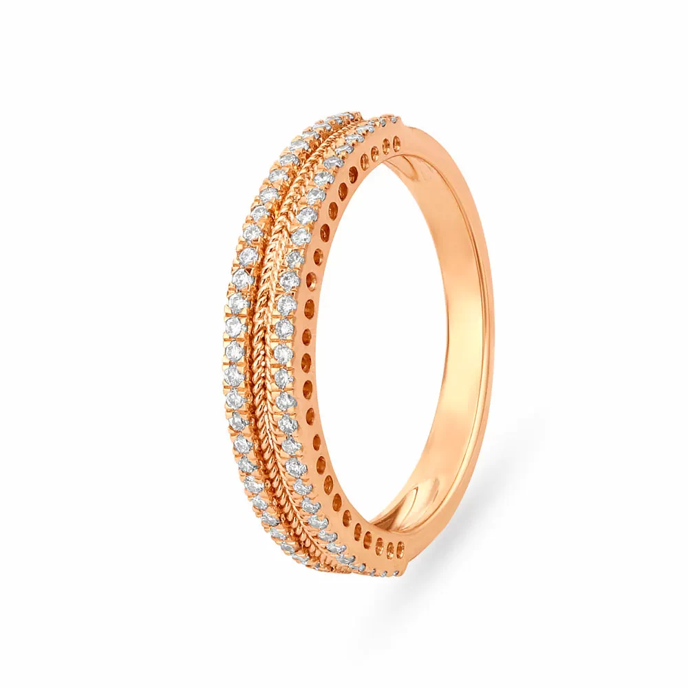 Lavish Gold & Diamond Finger Ring