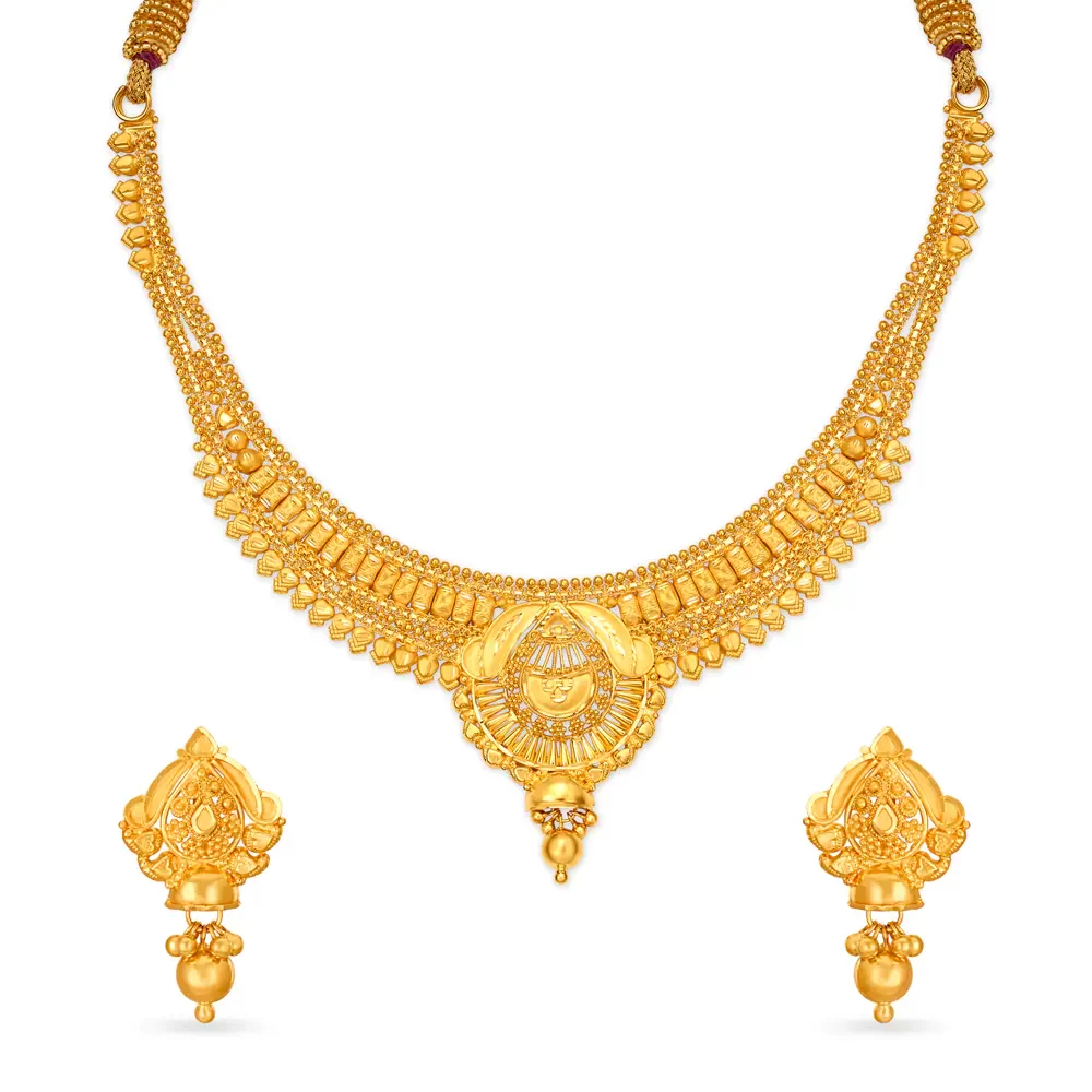 Radiant Fascinating Gold Necklace Set